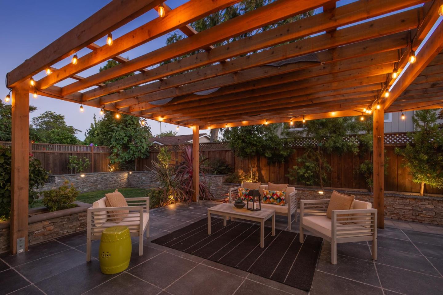 555 Compass CIR