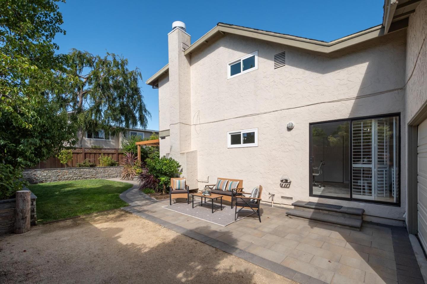 555 Compass CIR