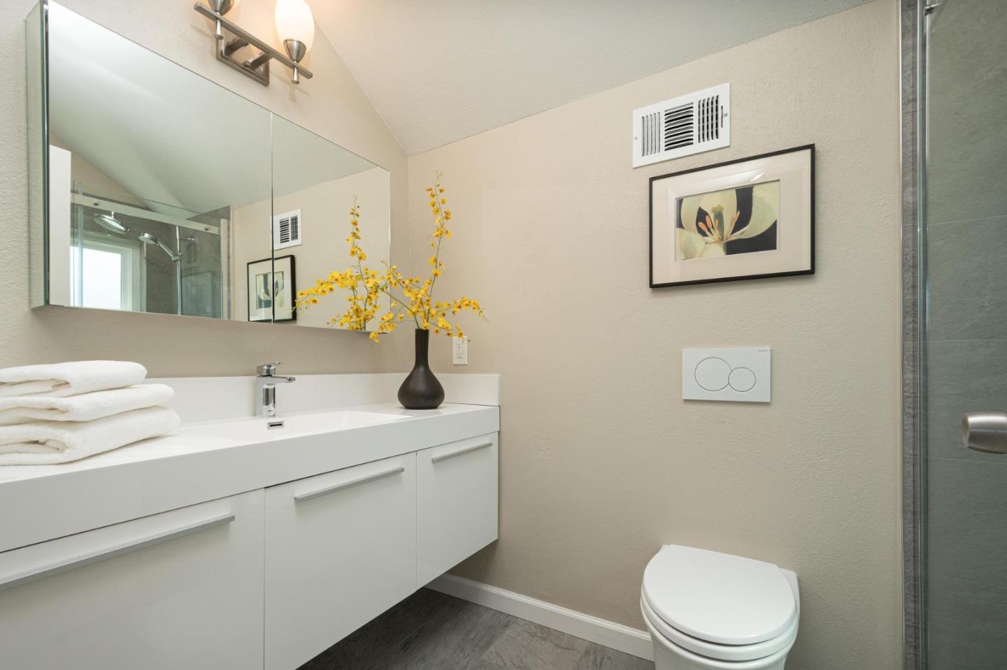 555 Compass CIR