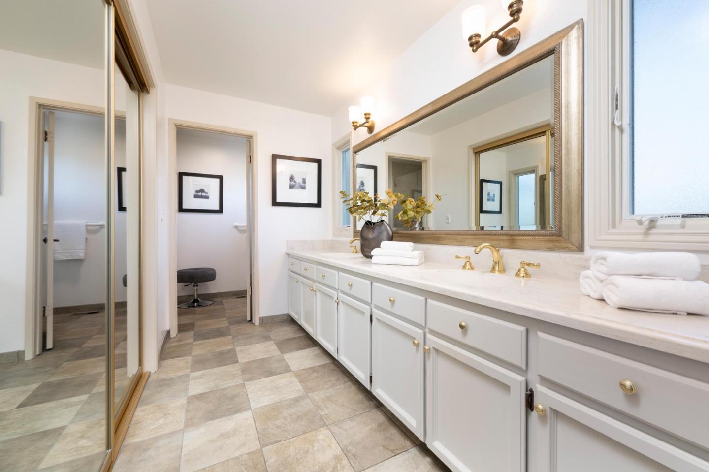 150 Crestview DR