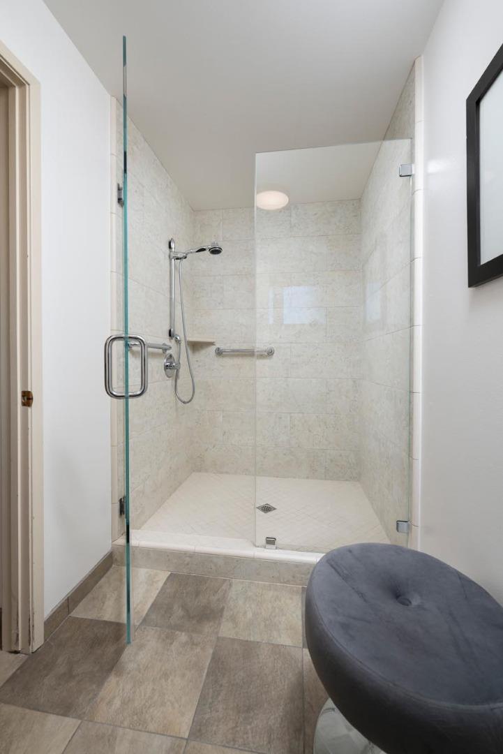 150 Crestview DR