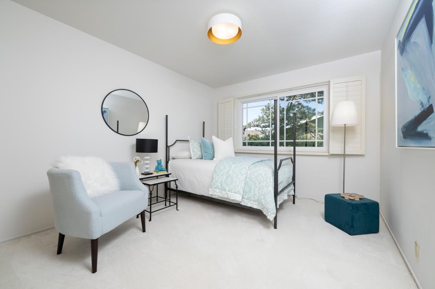 150 Crestview DR