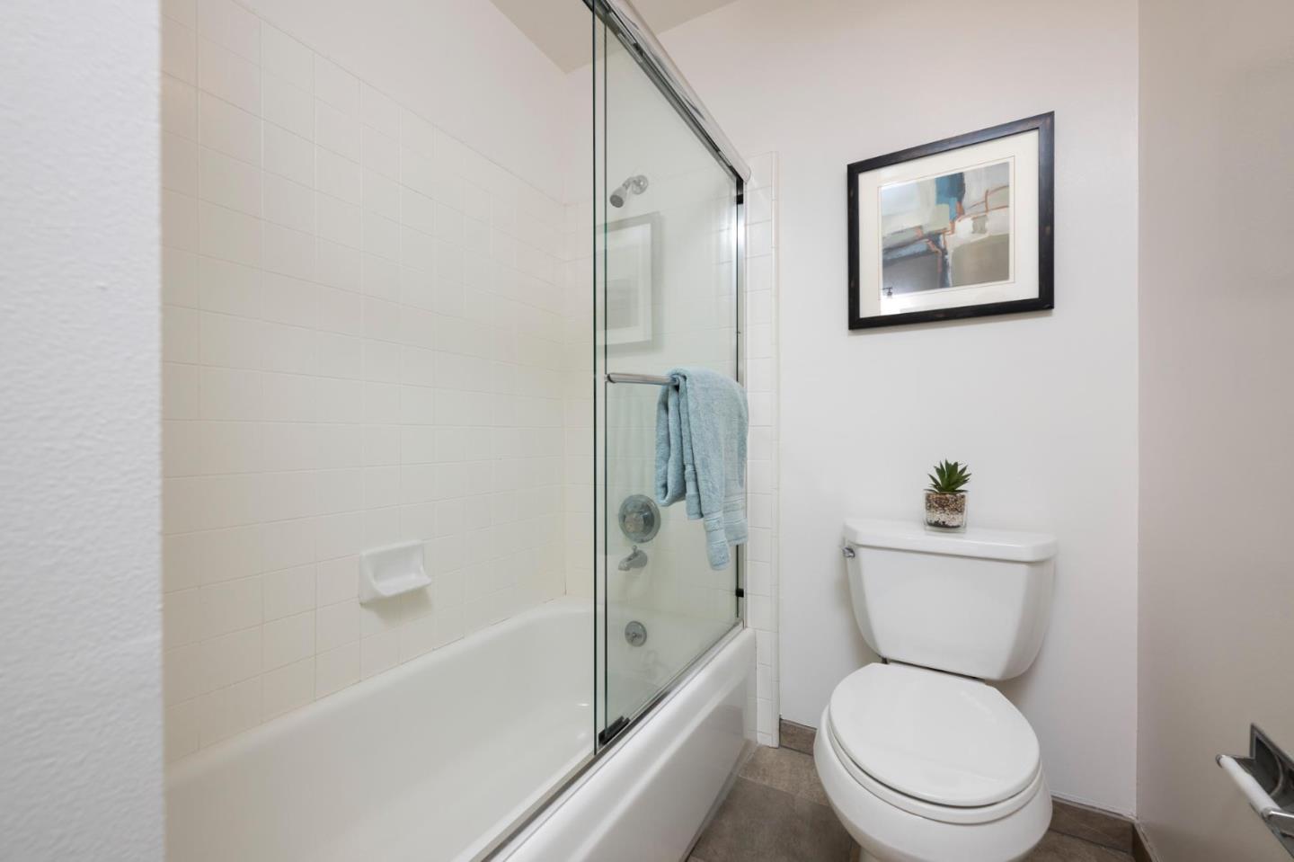 150 Crestview DR