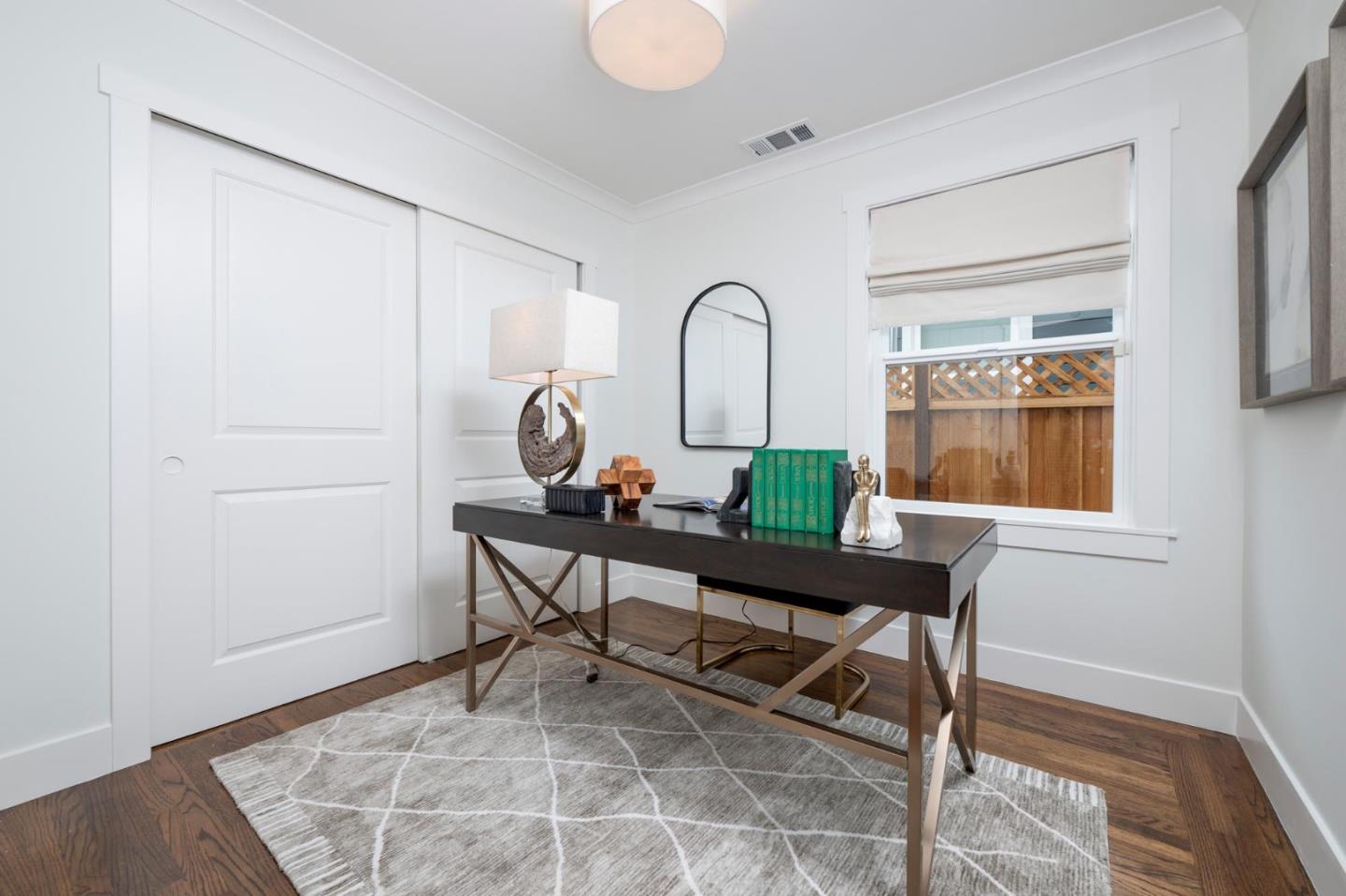 1144 Hawthorne Drive