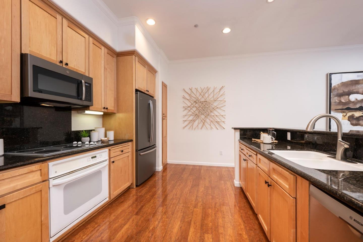 111 Saint Matthews Avenue 402