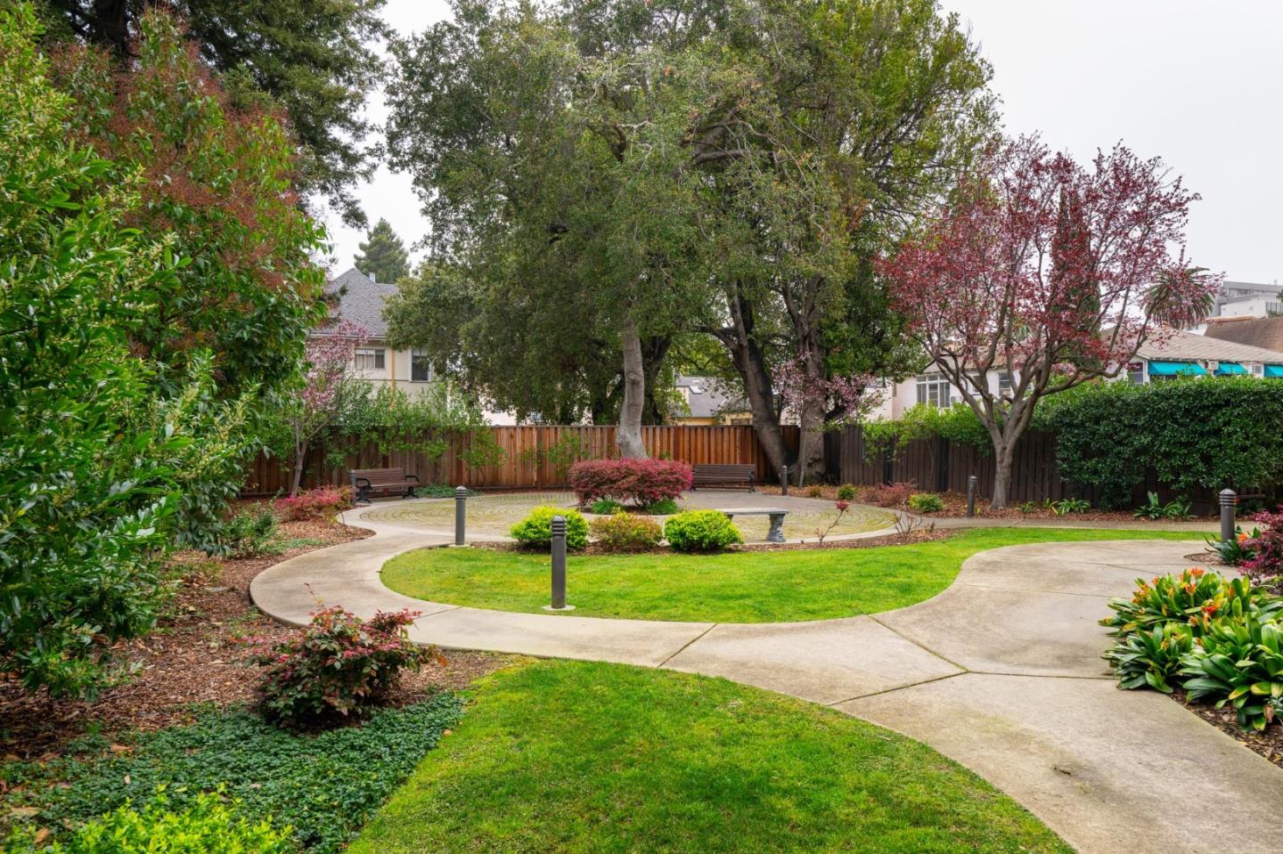 111 Saint Matthews Avenue 402