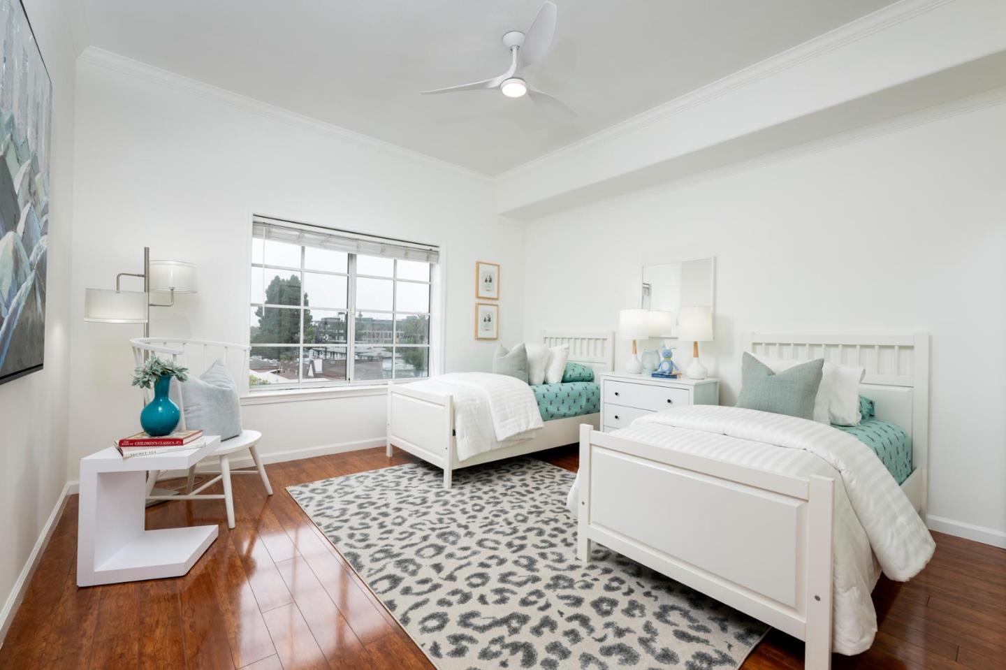 111 Saint Matthews Avenue 402