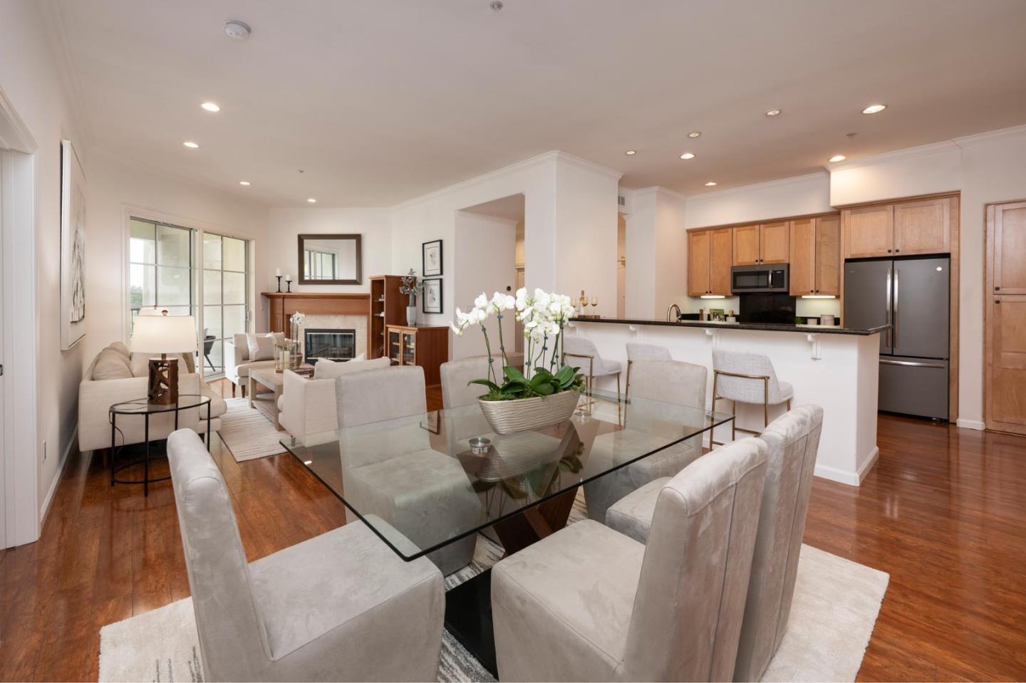 111 Saint Matthews Avenue 402