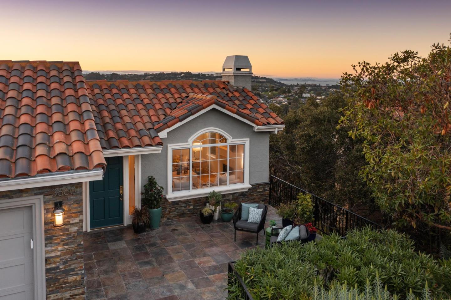 3860 West Naughton Avenue