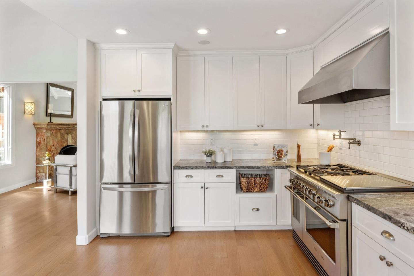 103 Winding WAY