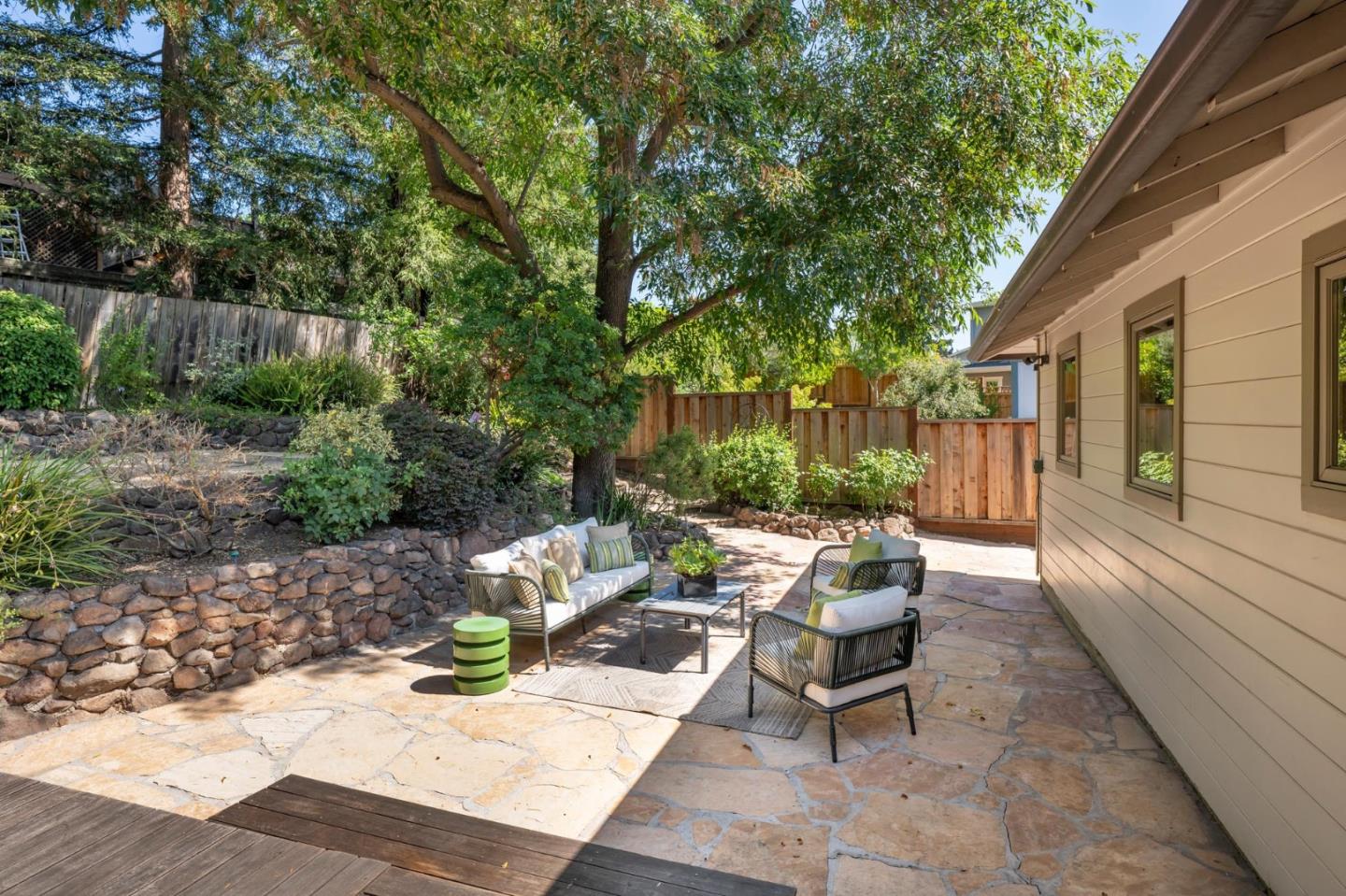 131 Rockridge RD