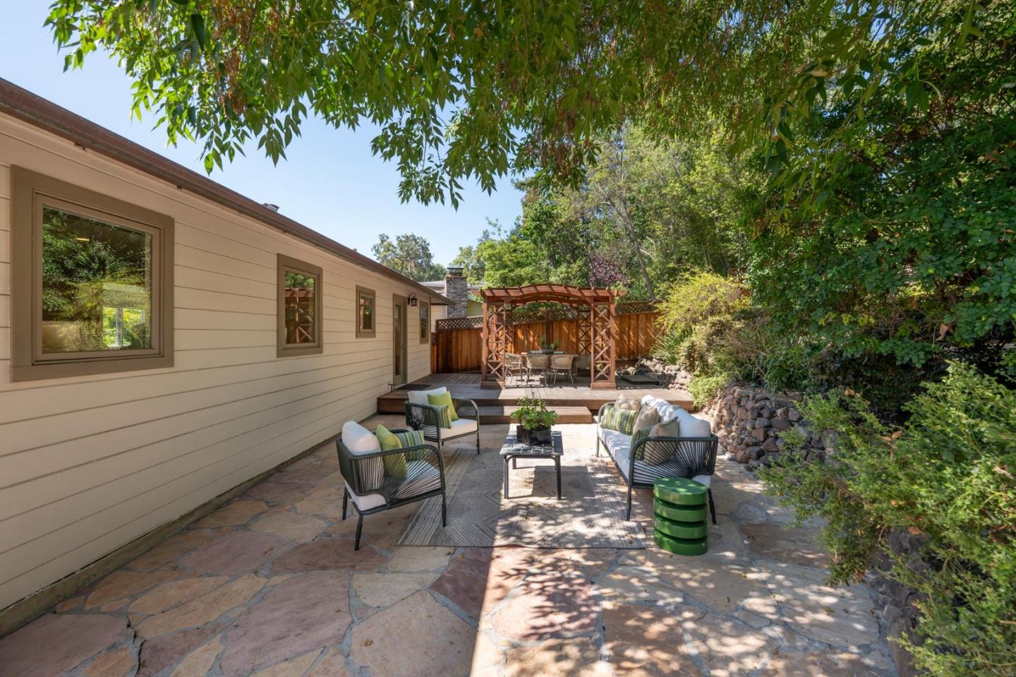 131 Rockridge RD