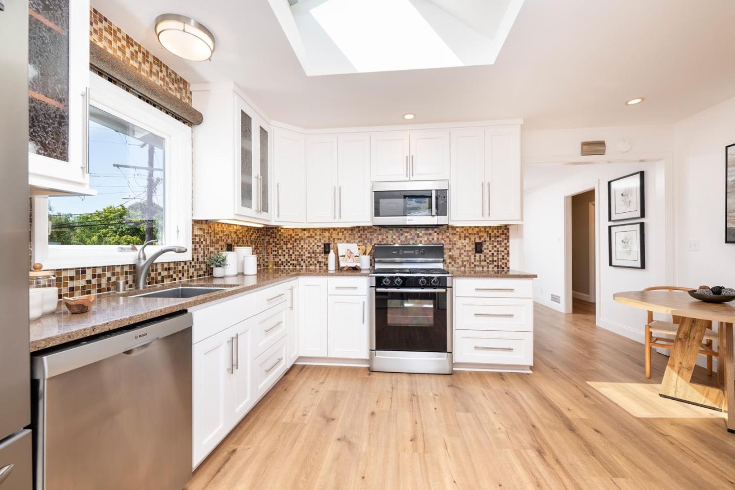 131 Rockridge RD