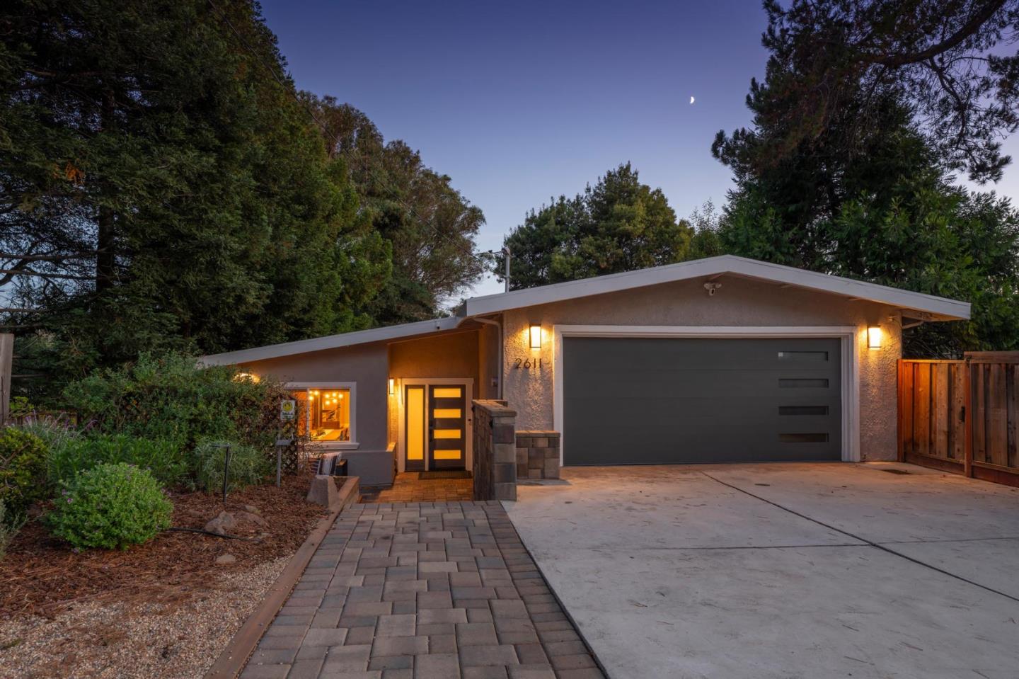 2611 Barclay WAY