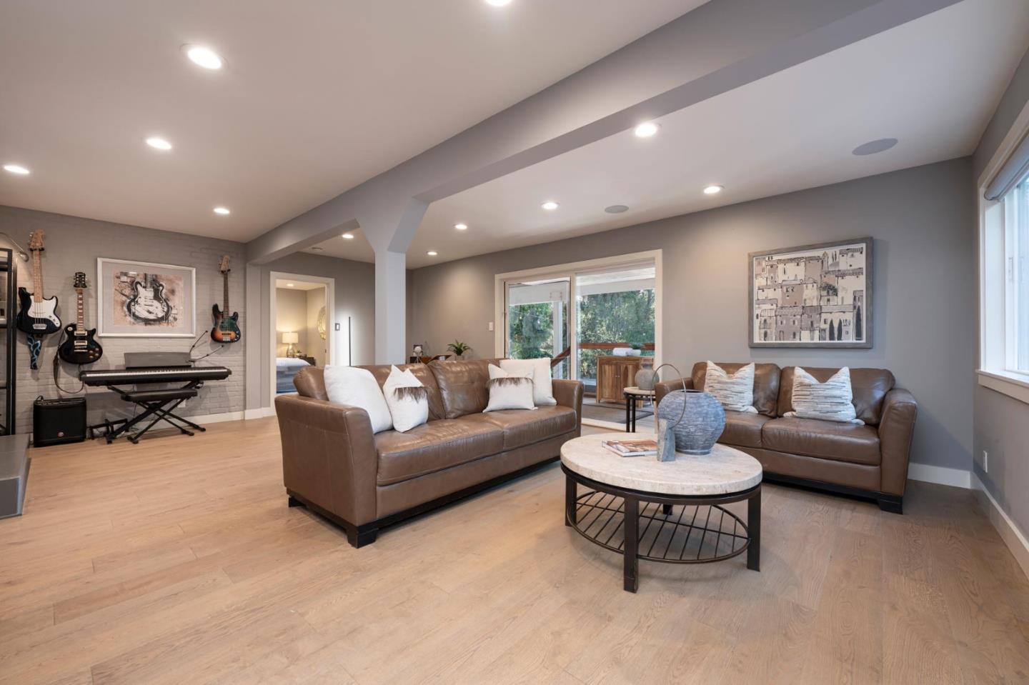 2611 Barclay WAY