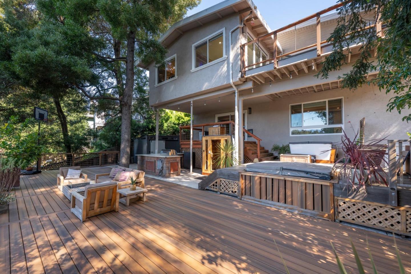2611 Barclay WAY