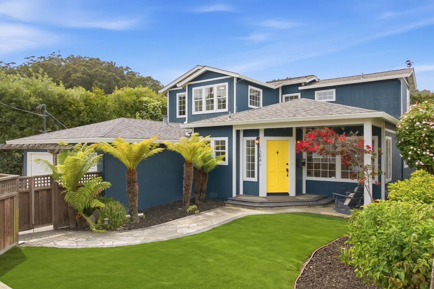 1384 Peralta RD
