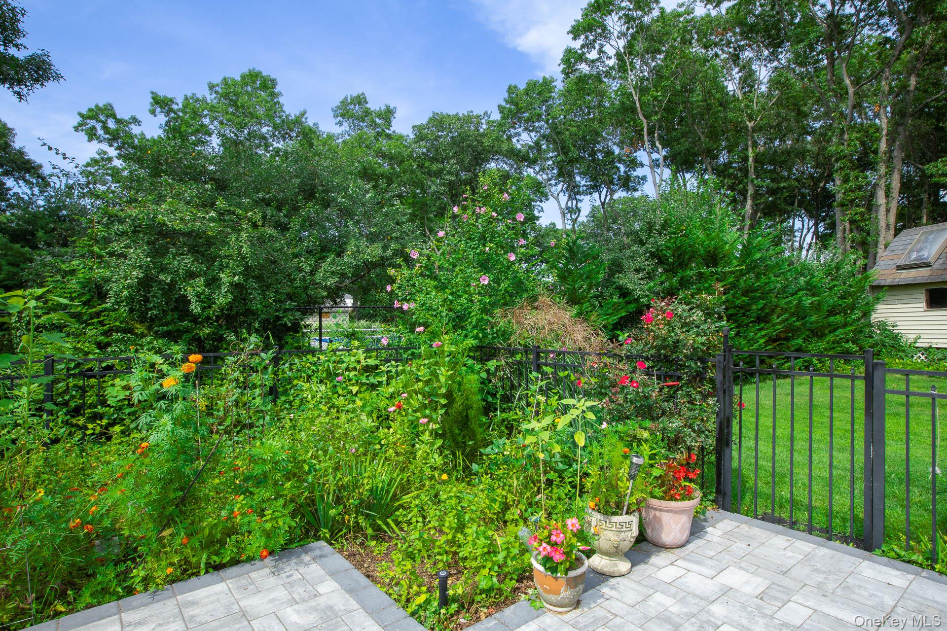 30 Long Pond Road