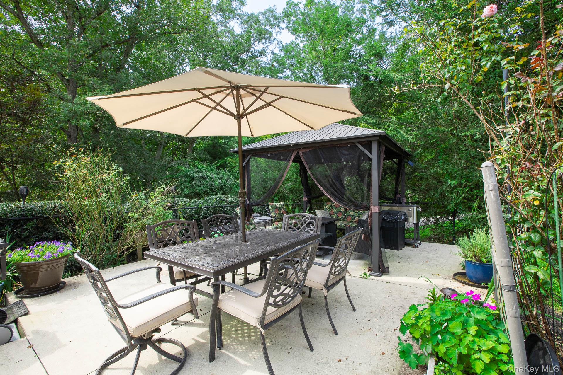 30 Long Pond Road