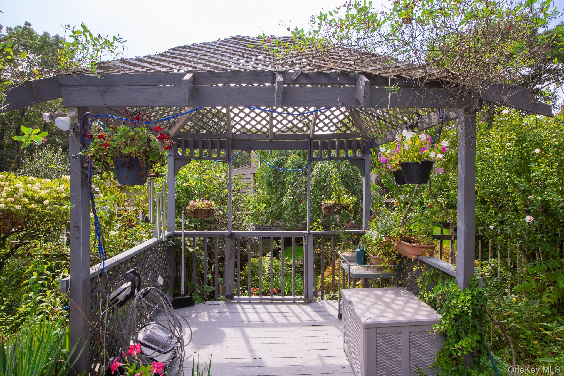 30 Long Pond Road