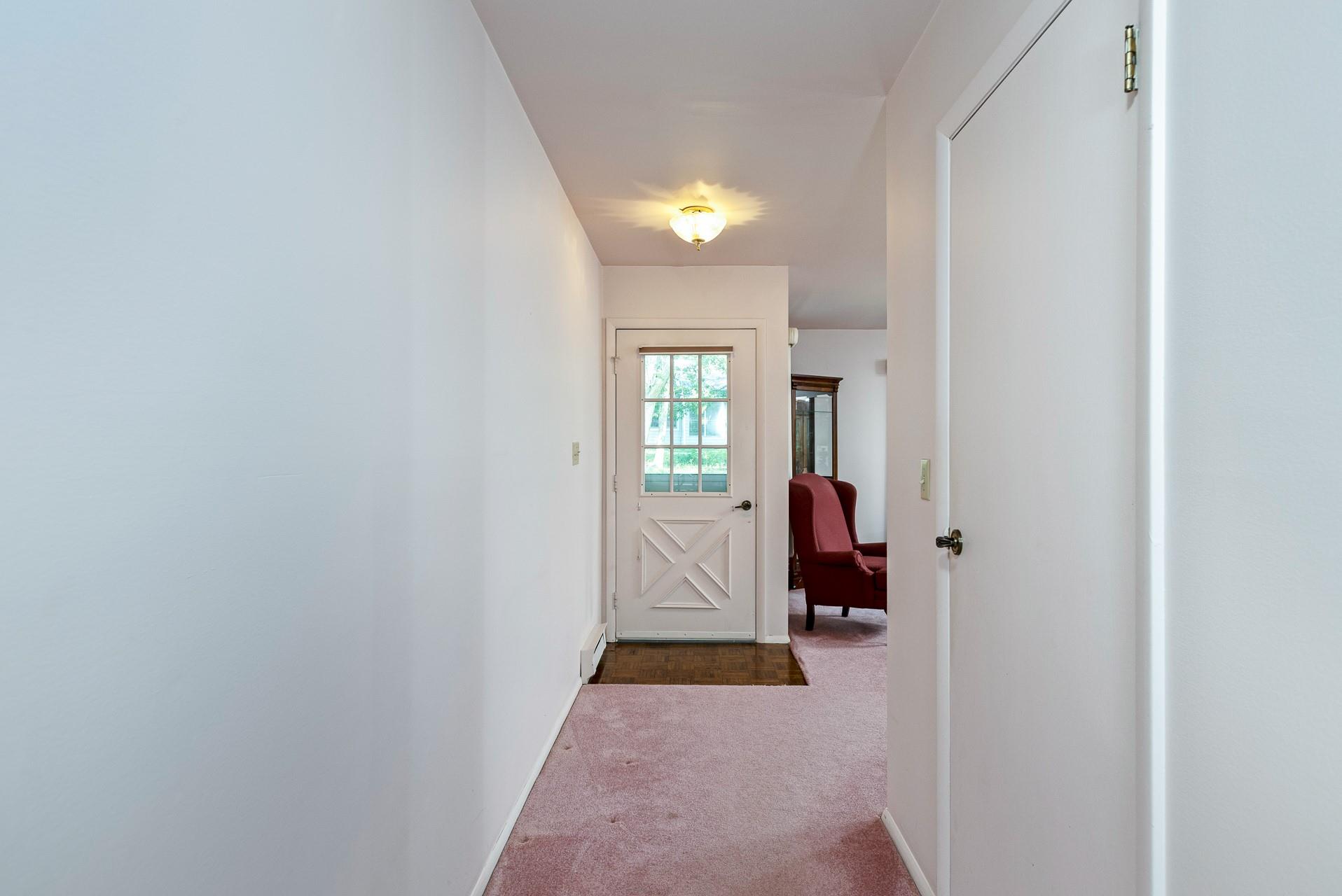 384 Woodbridge Drive Unit: B