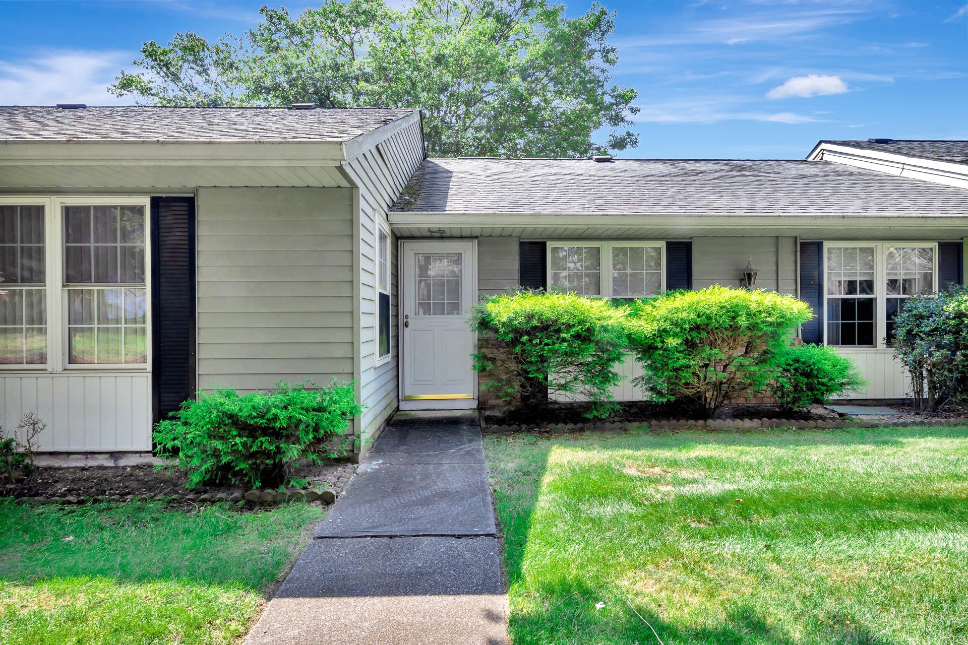 384 Woodbridge Drive Unit: B