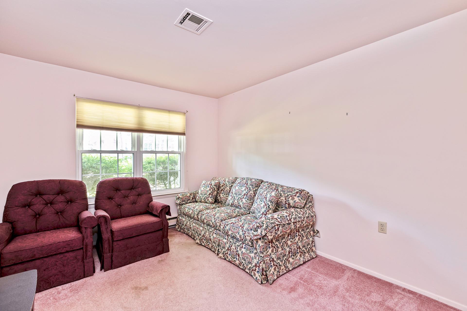 384 Woodbridge Drive Unit: B