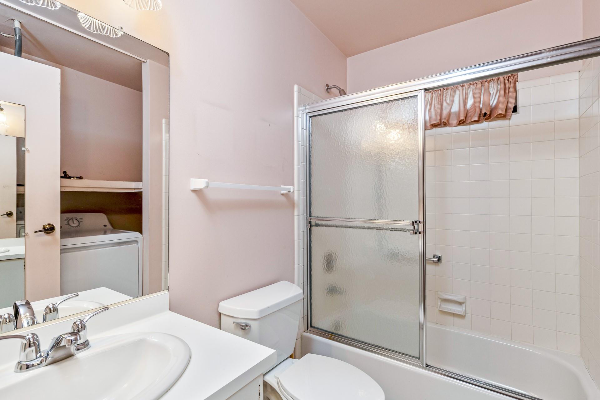 384 Woodbridge Drive Unit: B