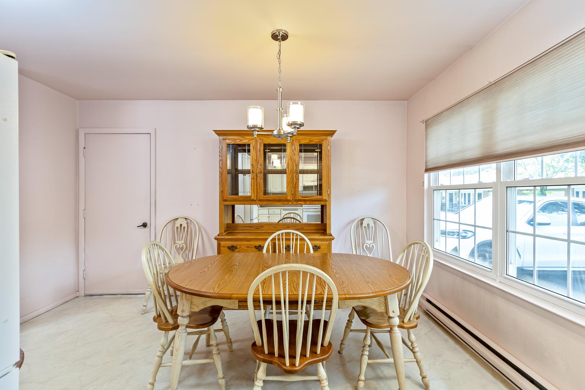 384 Woodbridge Drive Unit: B