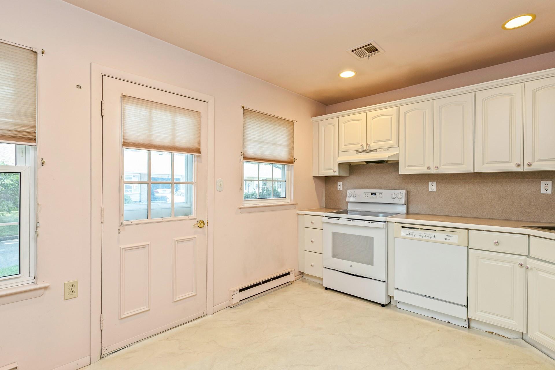 384 Woodbridge Drive Unit: B