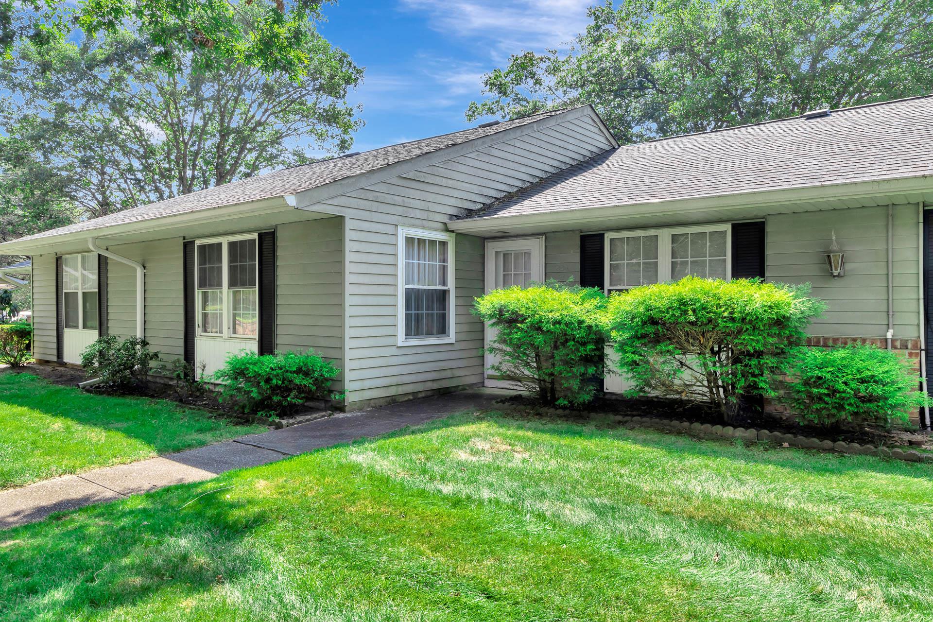 384 Woodbridge Drive Unit: B