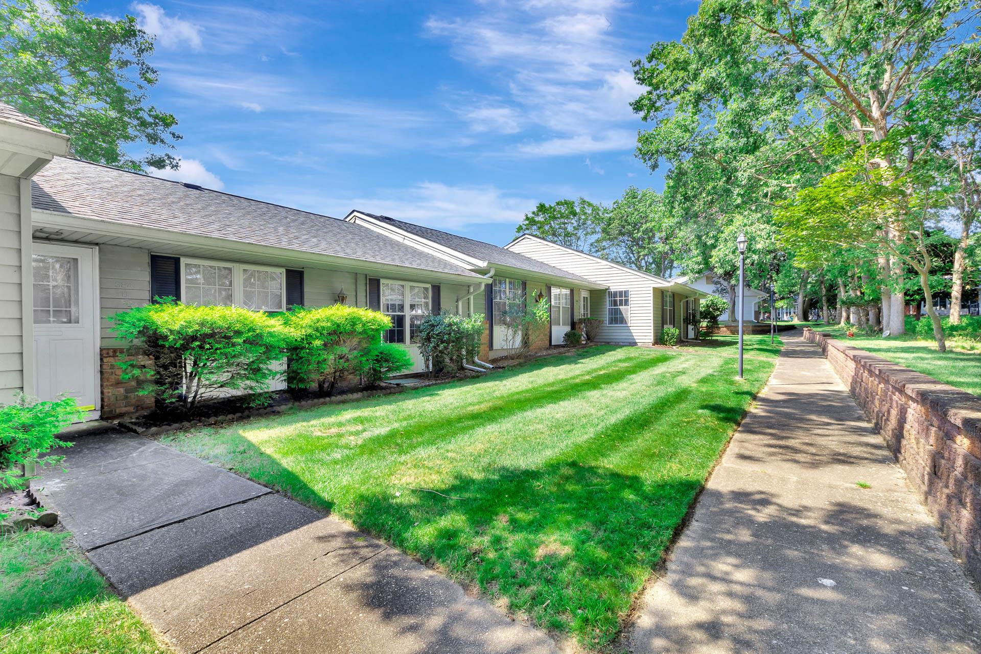 384 Woodbridge Drive Unit: B