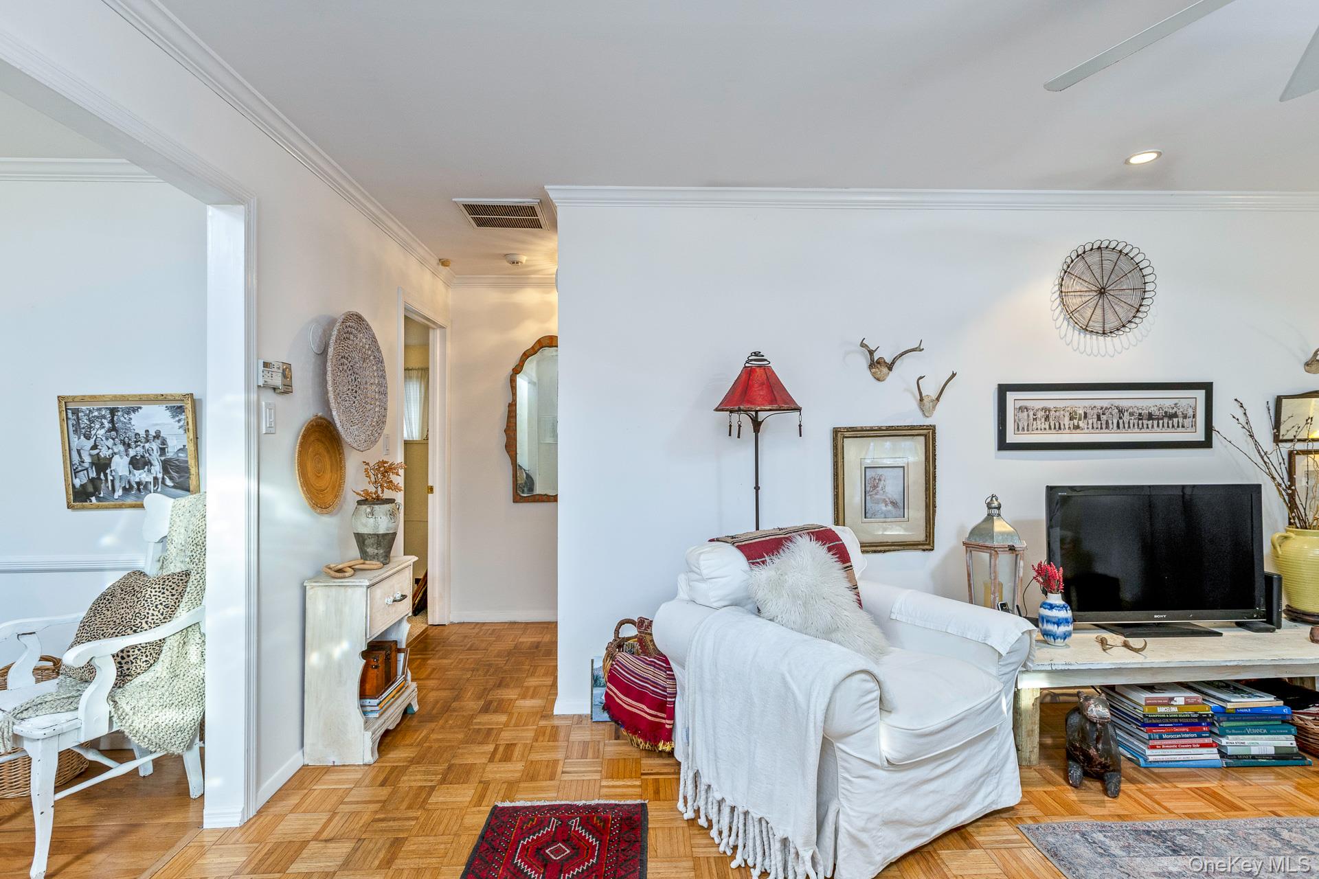 475 Darwen Drive Unit: B