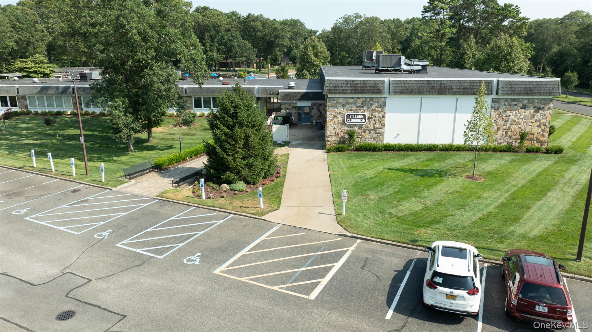 475 Darwen Drive Unit: B