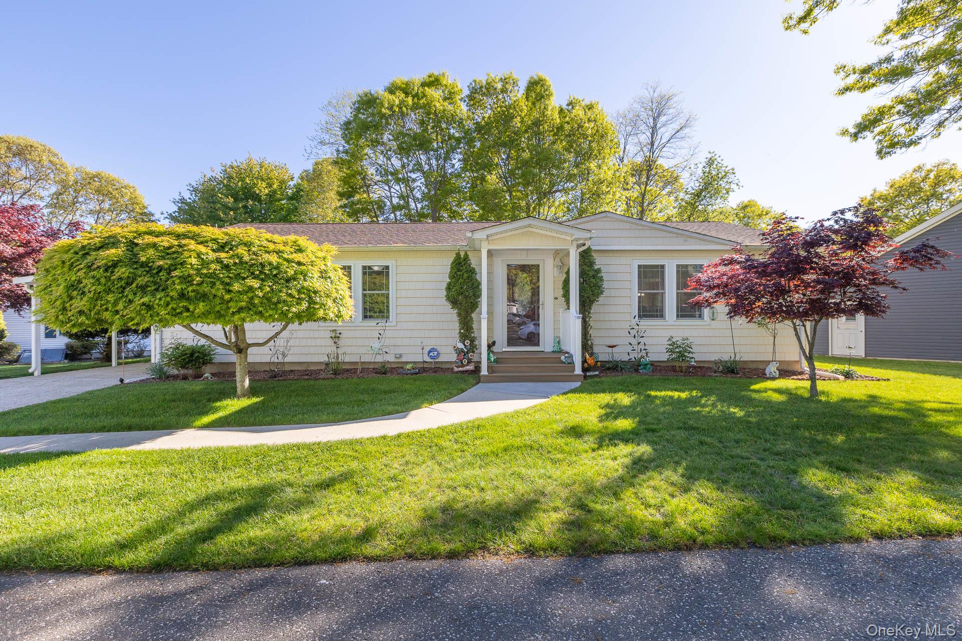 1407 Middle Road Unit: 83