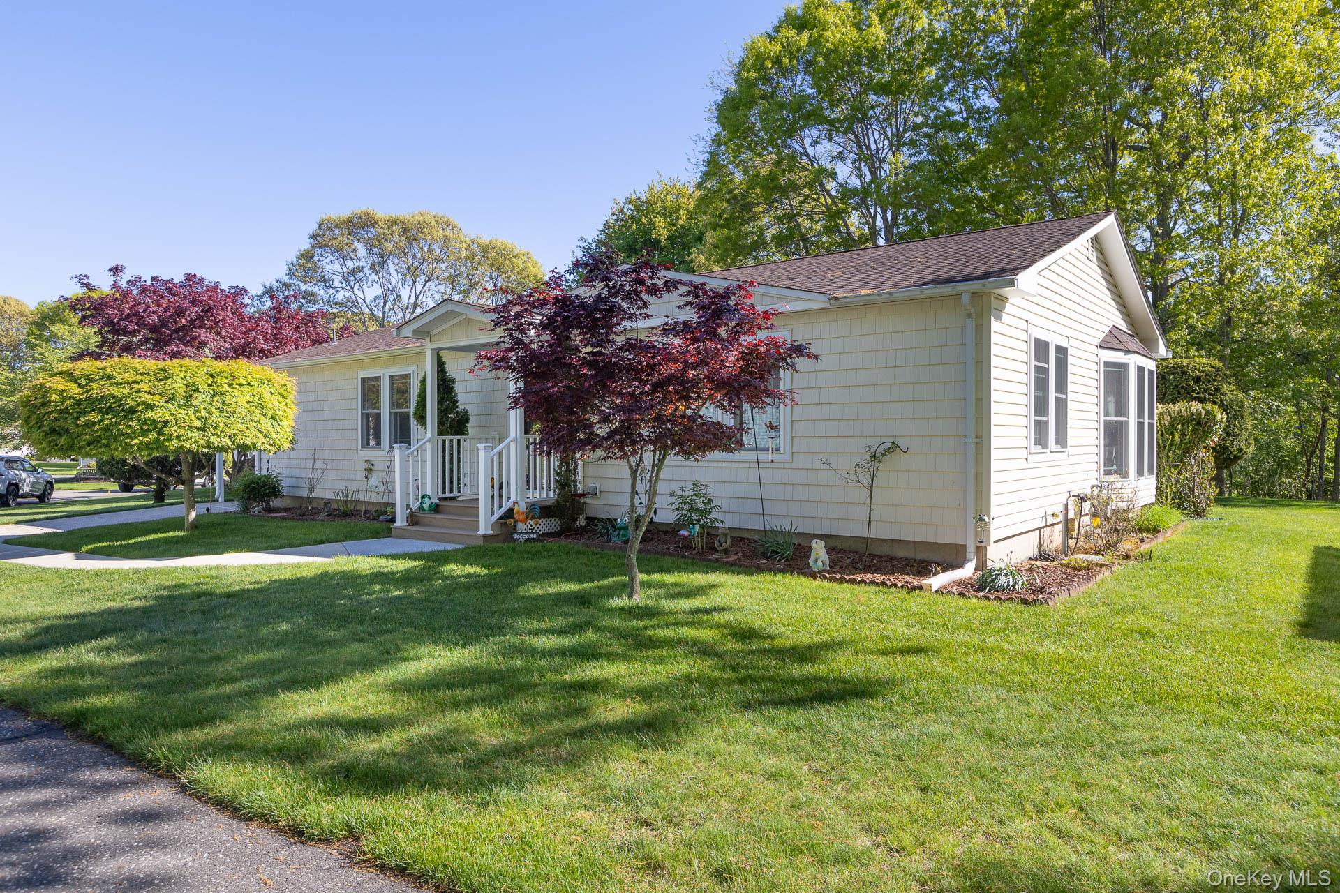 1407 Middle Road Unit: 83