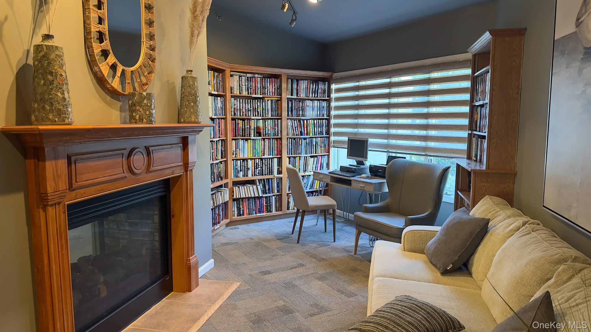1407 Middle Road Unit: 83