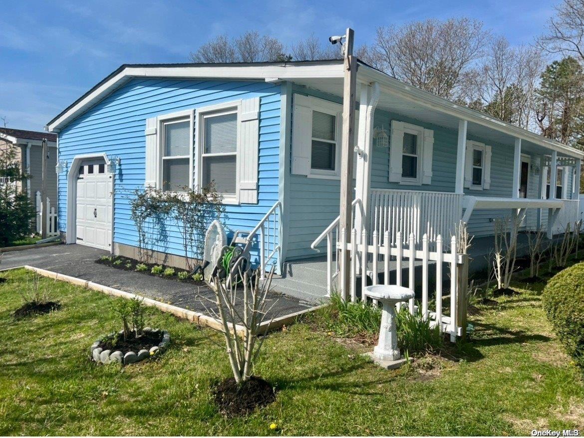 123 W Village Circle Unit: 123