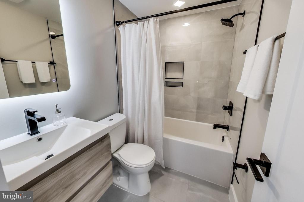 1028 BLADENSBURG ROAD NE Unit: 54