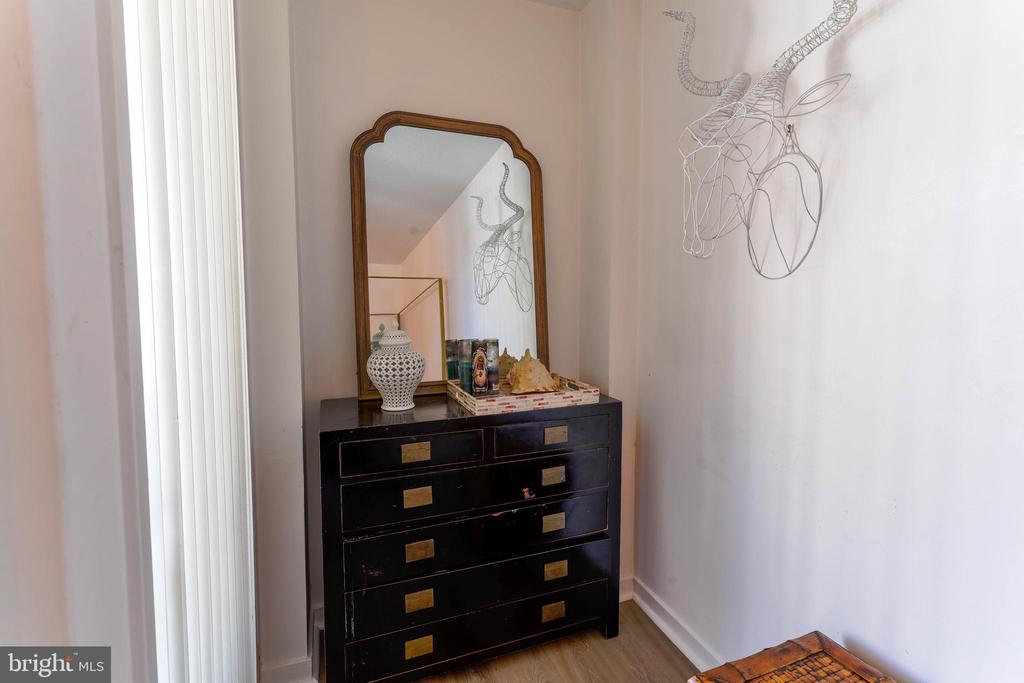429 N ST SW Unit: S-201