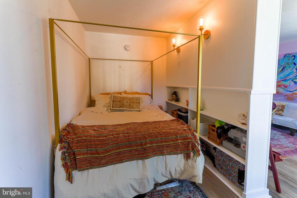 429 N ST SW Unit: S-201