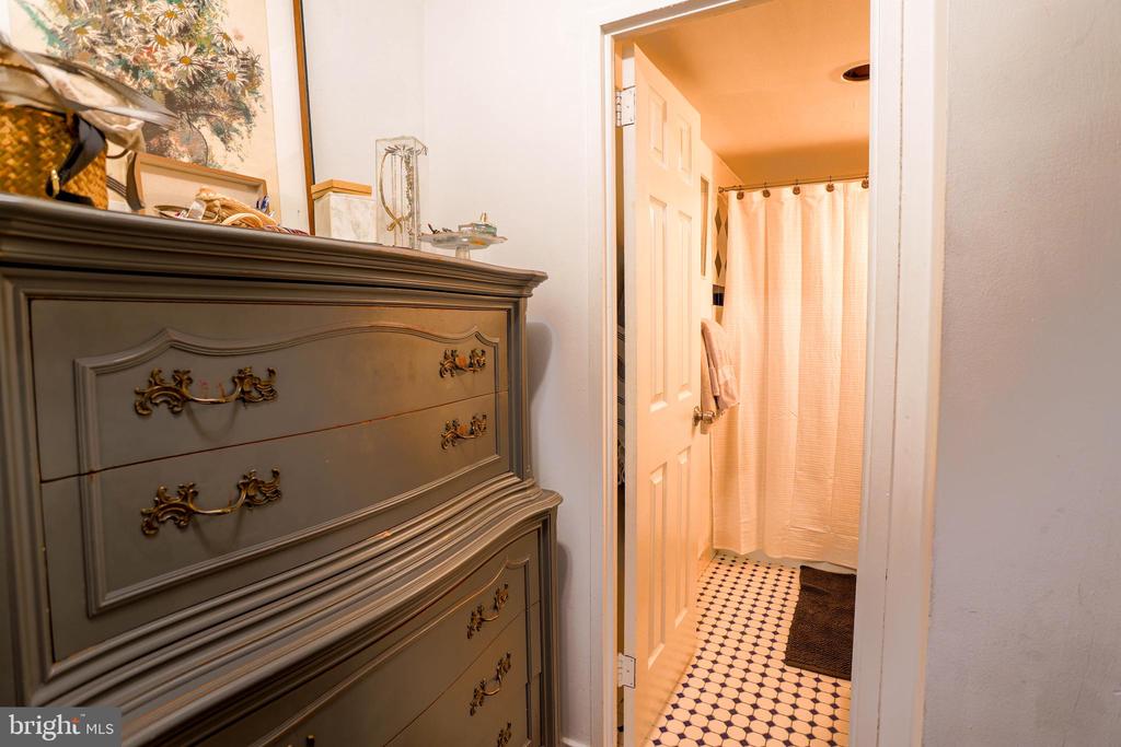 429 N ST SW Unit: S-201