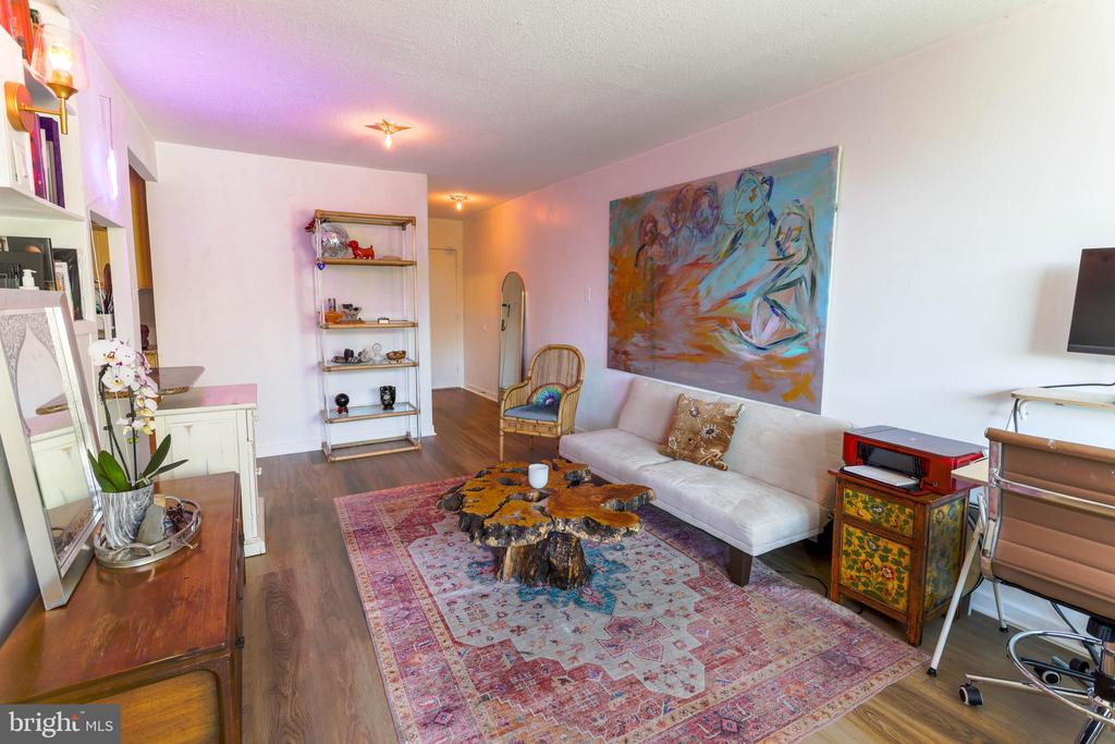 429 N ST SW Unit: S-201