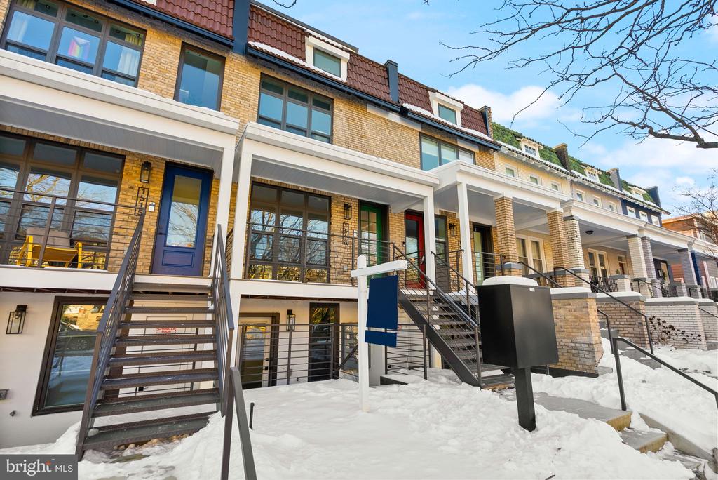 1513 A STREET NE Unit: 1