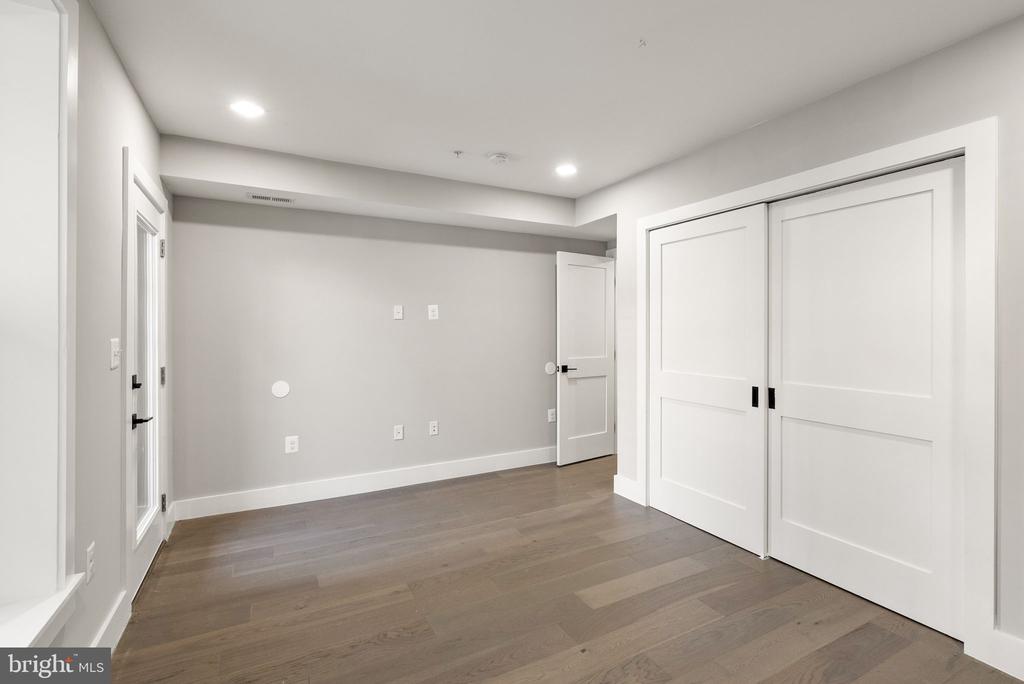 1513 A STREET NE Unit: 1