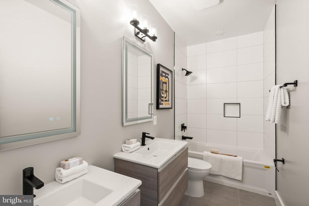 1513 A STREET NE Unit: 1
