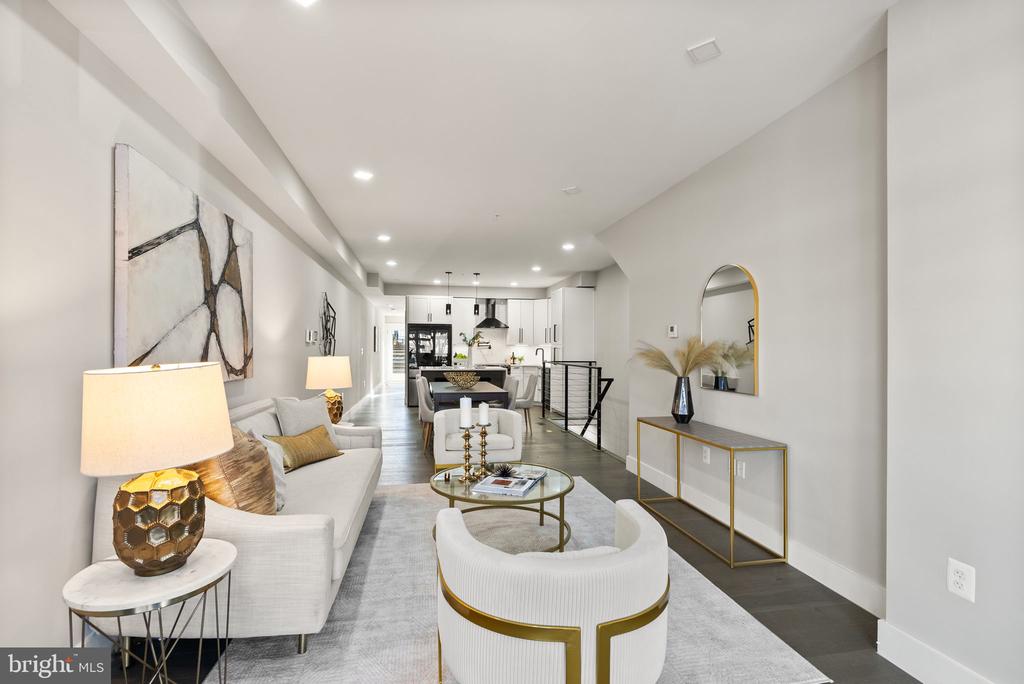 1513 A STREET NE Unit: 1
