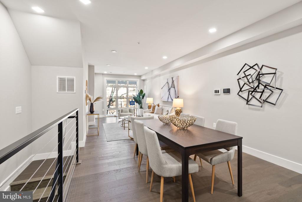 1513 A STREET NE Unit: 1
