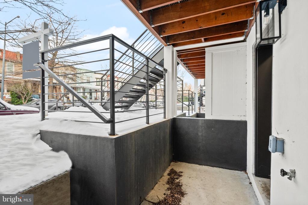 1513 A STREET NE Unit: 1