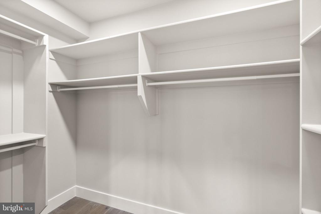 1513 A STREET NE Unit: 1